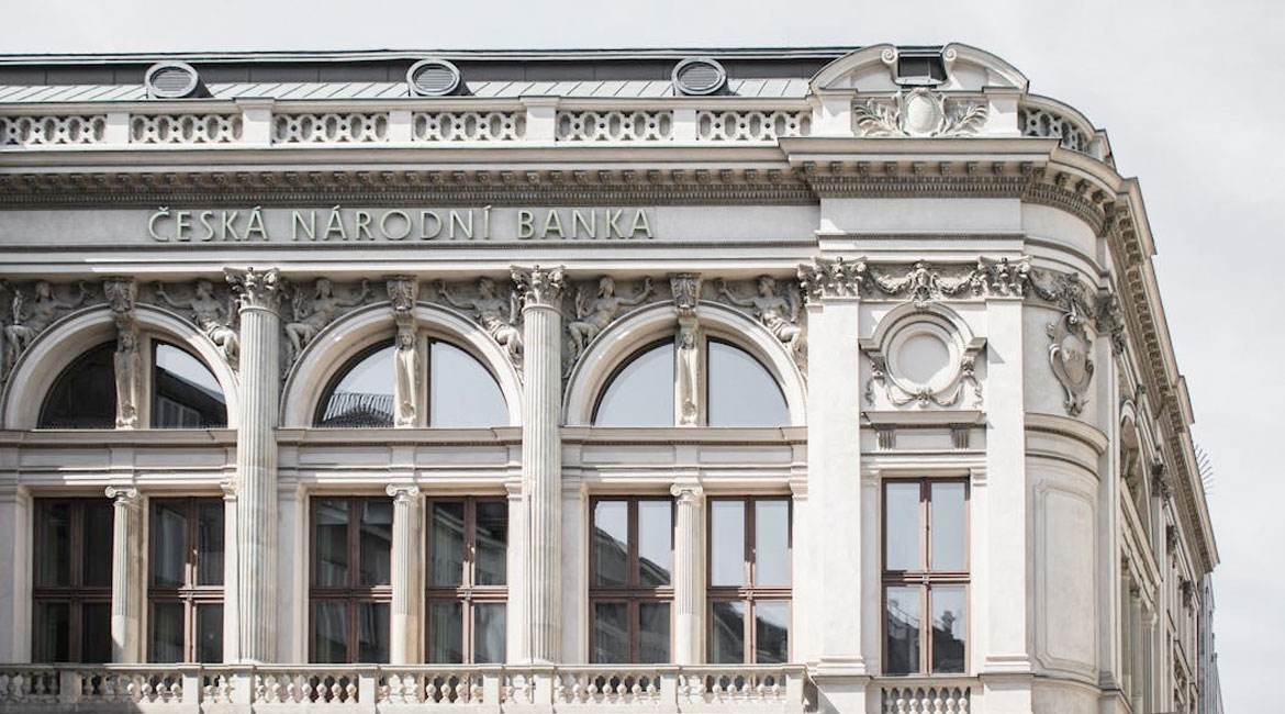 ai-could-displace-200000-bank-employees-in-Europe-seref-dogan-erbek-2